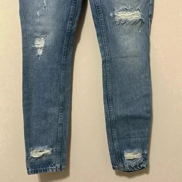 Re/Done - Picture 3 of 10